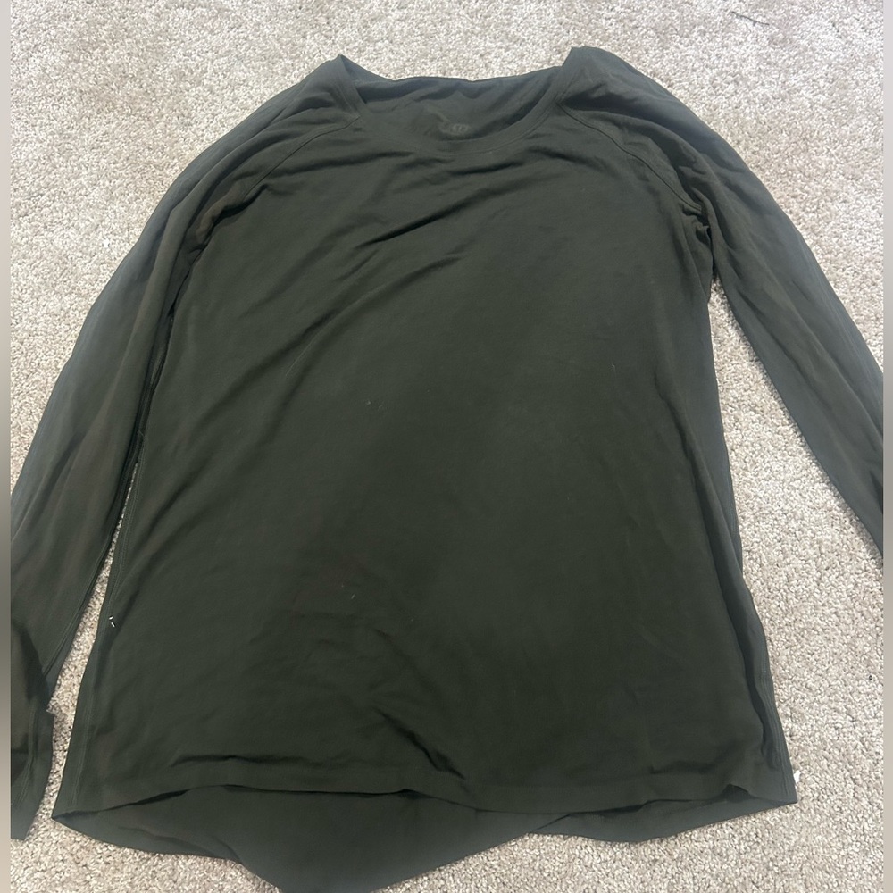 Lululemon army green long sleeve in medium
